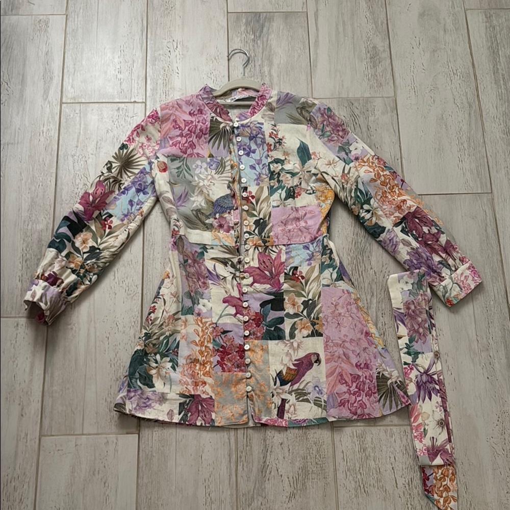 Zara Floral Parrot Button Up Belted Mini Linen Dress - Picture 2 of 9